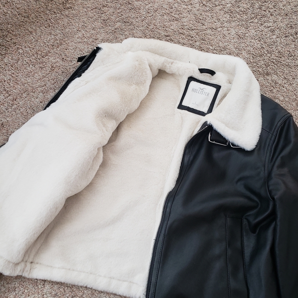 Hollister Faux Fur Jacket - Picture 4 of 8